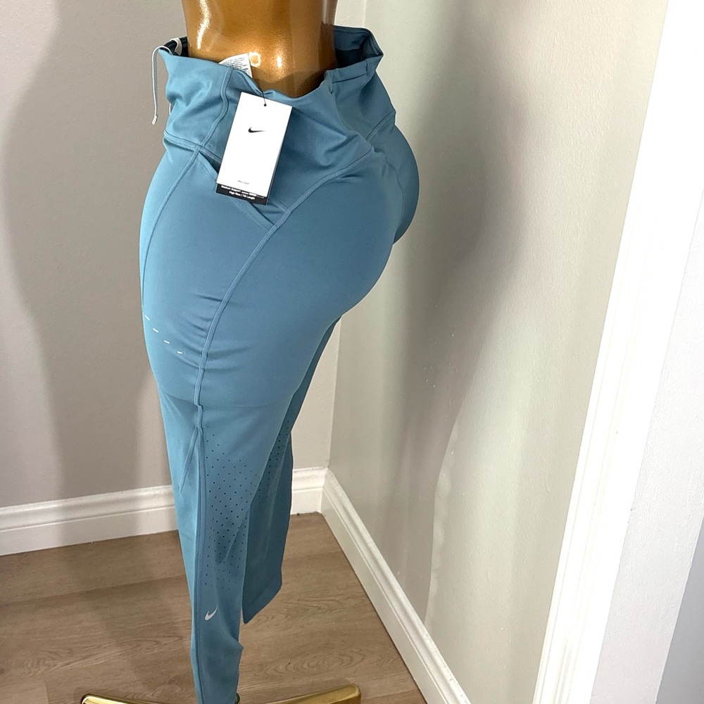 Nike Blue High-Waisted Leggings